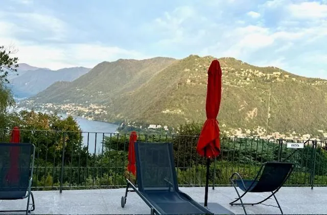 - Maderni View Apartman Como